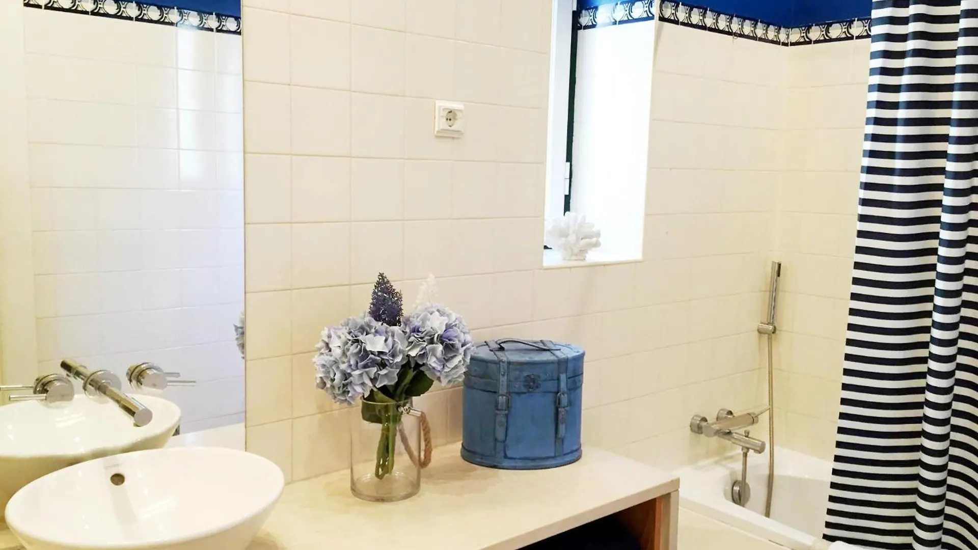 Sm2 Romantic Home By The Gardens Pr Real & Bairro Alto Lisbon