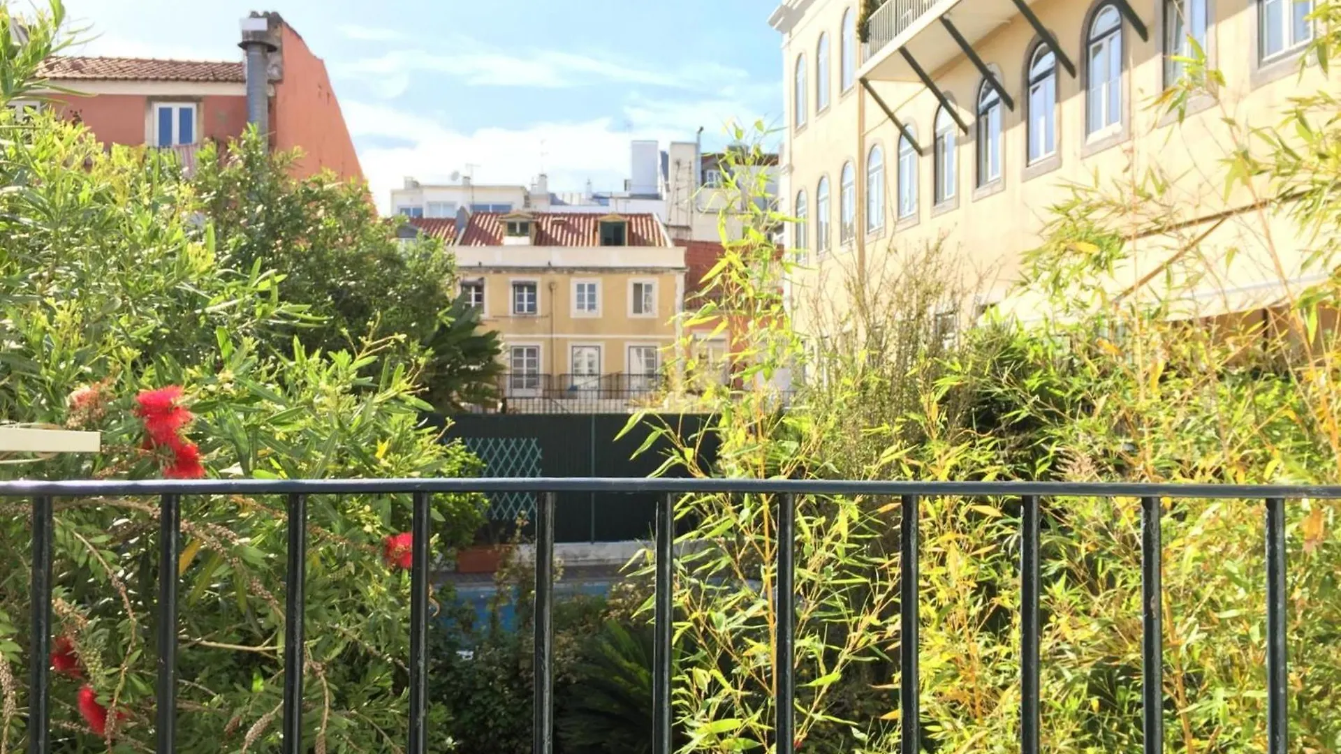 Apartment Sm2 Romantic Home By The Gardens Pr Real & Bairro Alto Lisbon